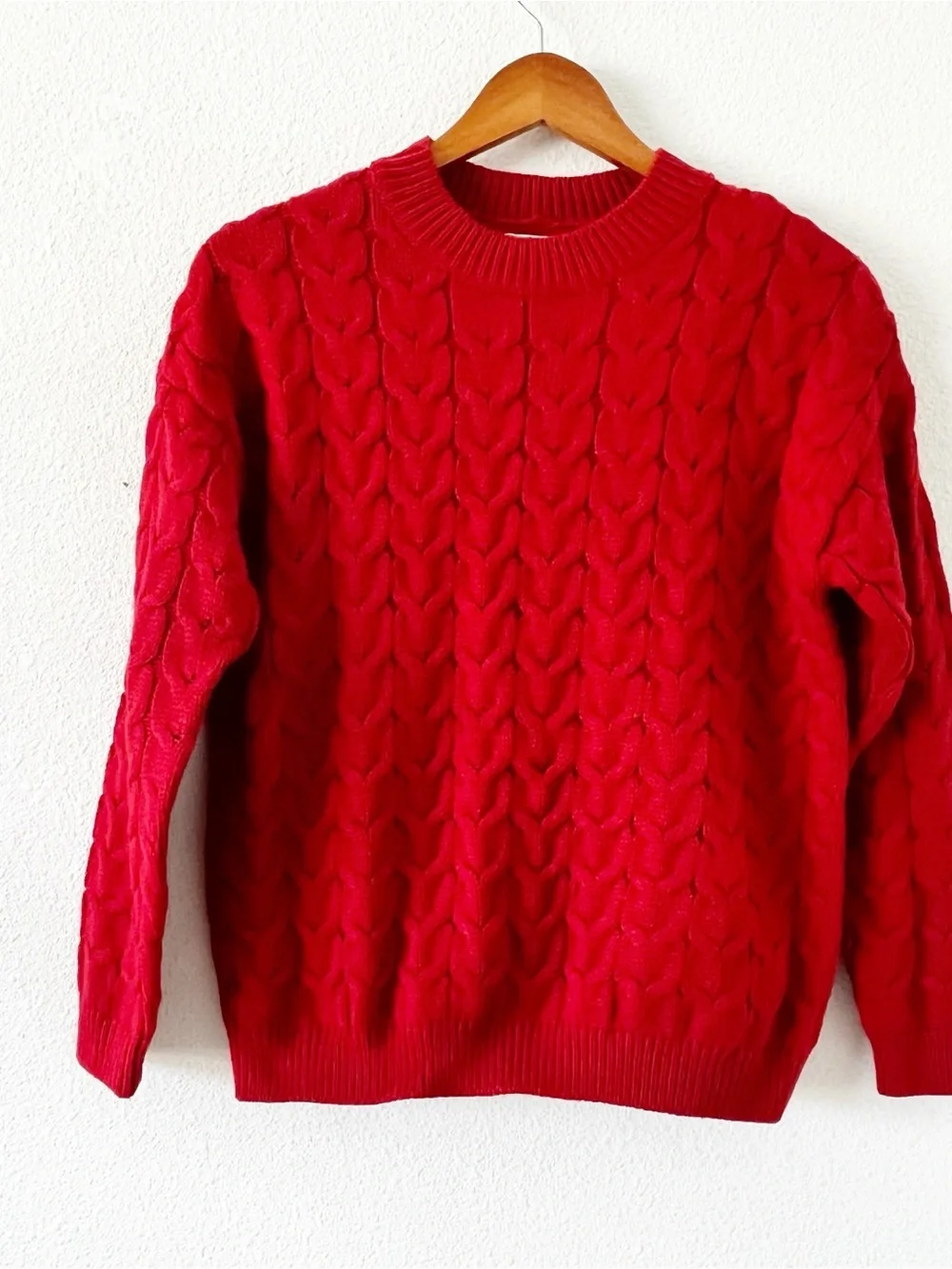 Mango red cable